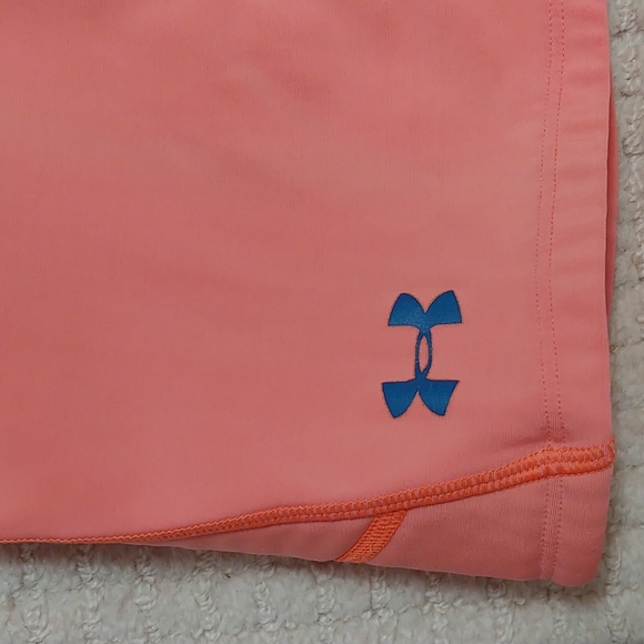 Under Armour softball slider shorts - Picture 2 of 7